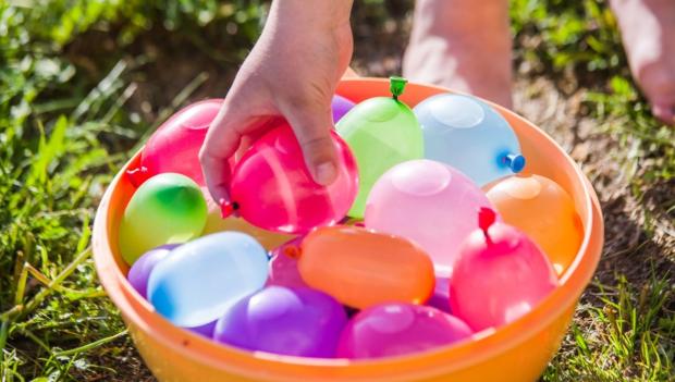 Water Balloon Toss