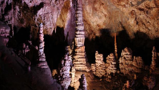 Lewis and Clark Caverns