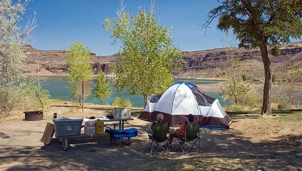 Lake Owyhee State Park